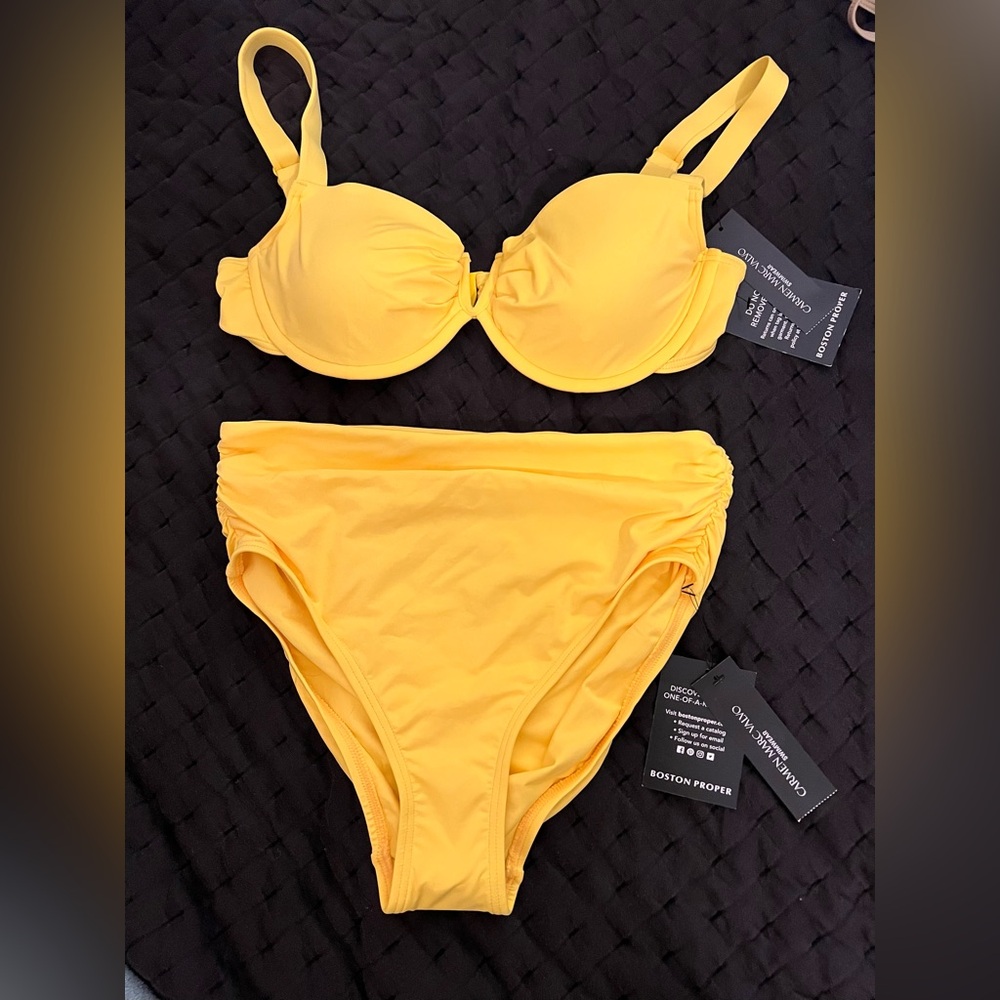 NWT Carmen Marc Valvo two piece swimsuit size M